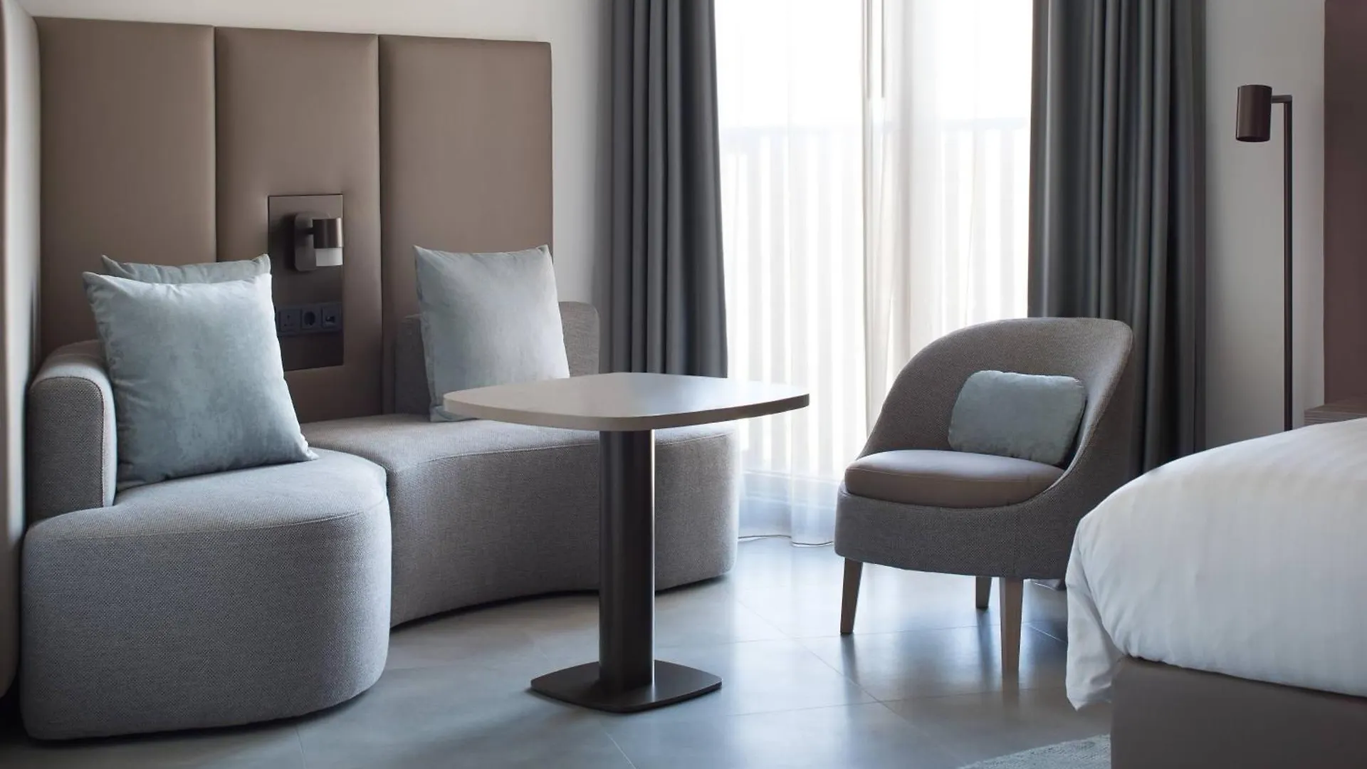 Amsterdam Marriott Hotel 5*,